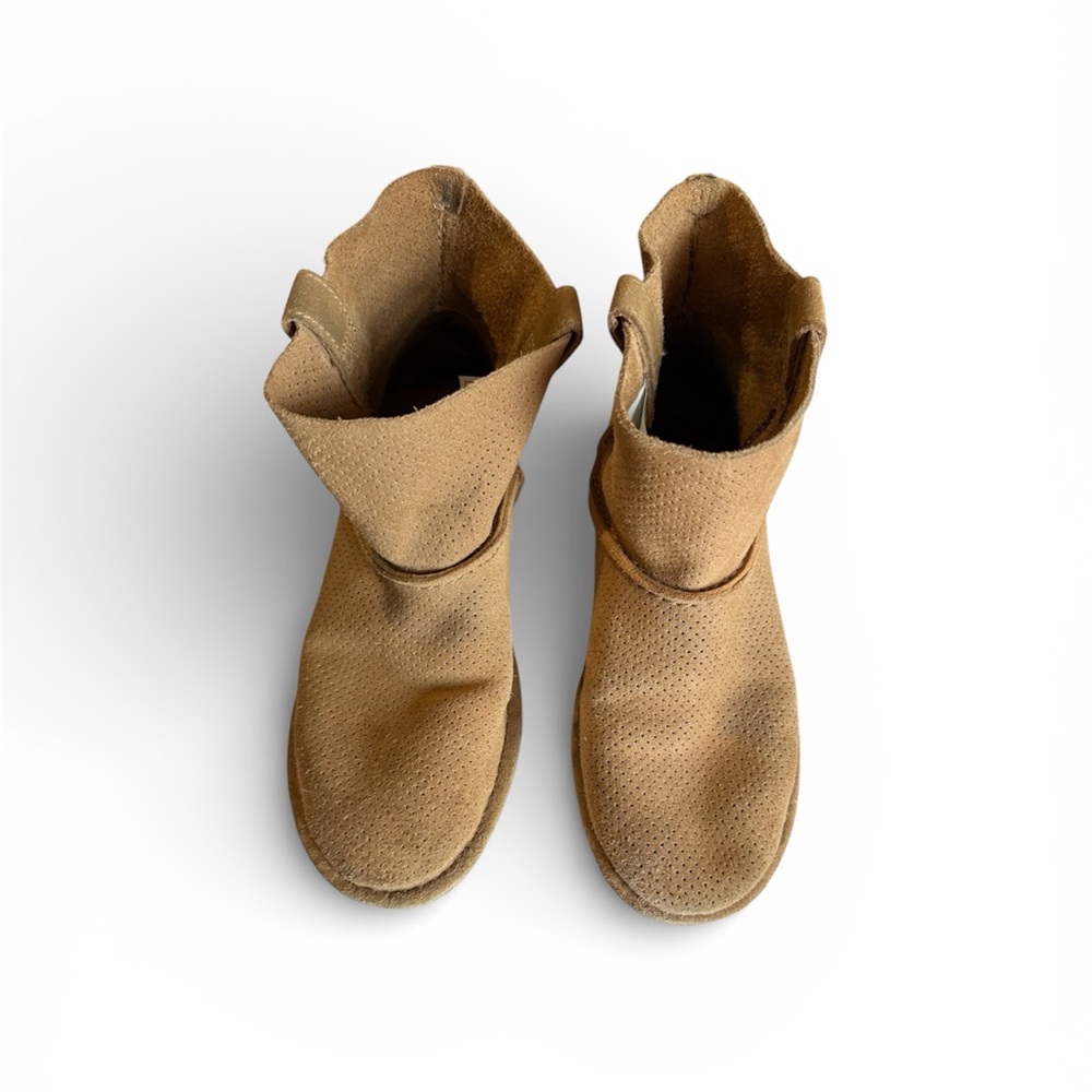 UGG MINI PERF Boots sz 7 - Picture 4 of 7